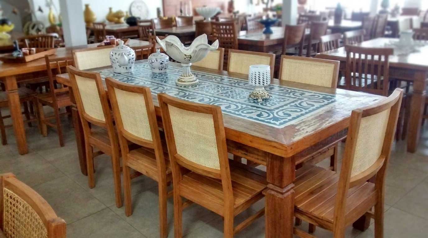 mesa-rustica-com-azuleijos-slide-1